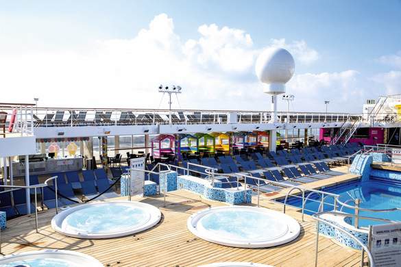 Marella Cruises Marella Explorer 2 Pool ©Tom Parker.jpg